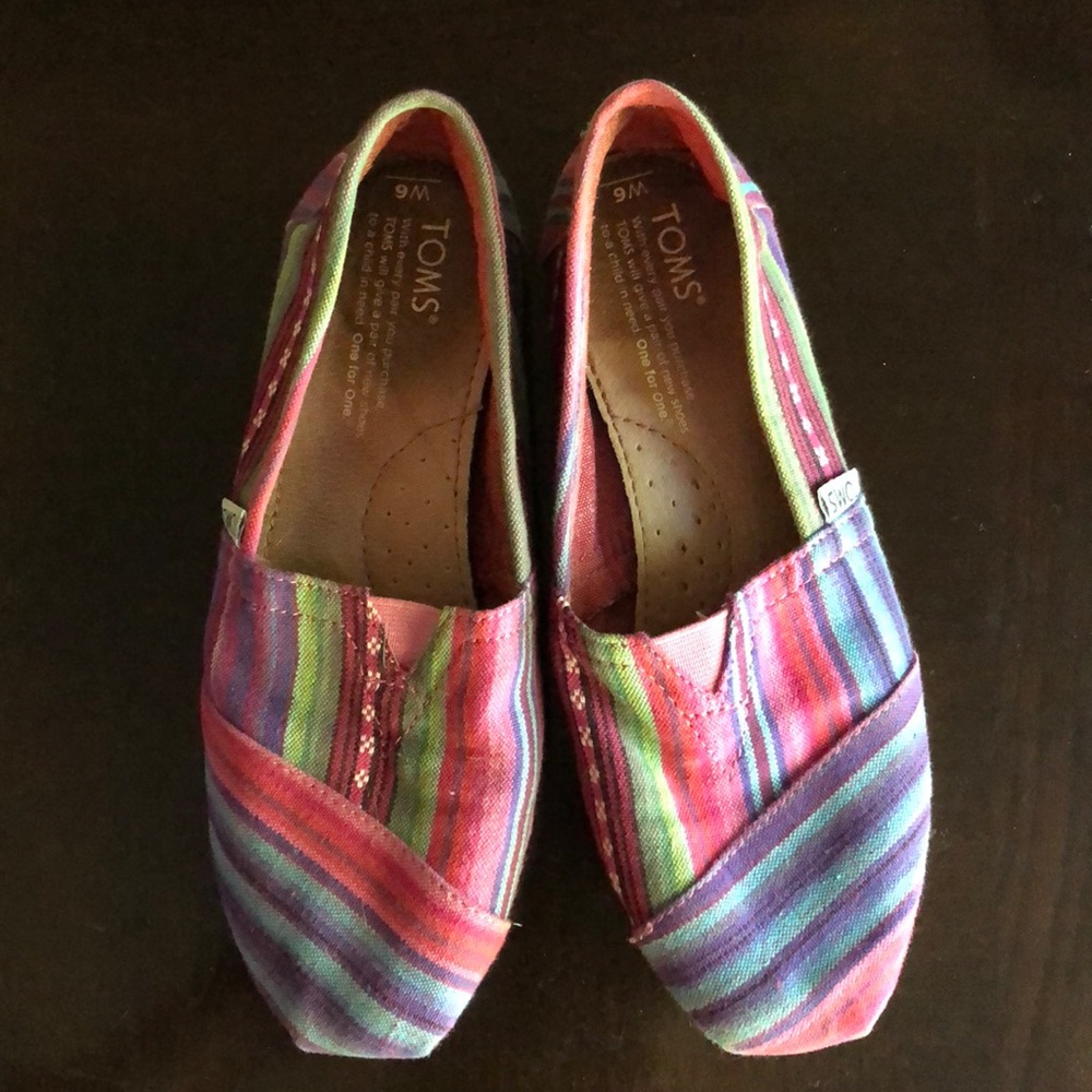 Women’s Toms slip on shoe